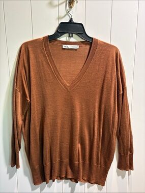 Zara v neck  finely knit woven semi sheer cinnamon spice color sweater M